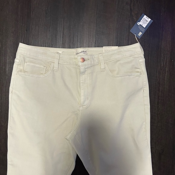 Women’s Universal Threads High-rise Super stretch skinny Jeans 16R NWT - Picture 2 of 7